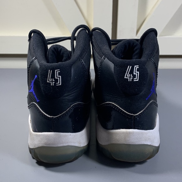 Jordan 11 Space Jam - Picture 3 of 7